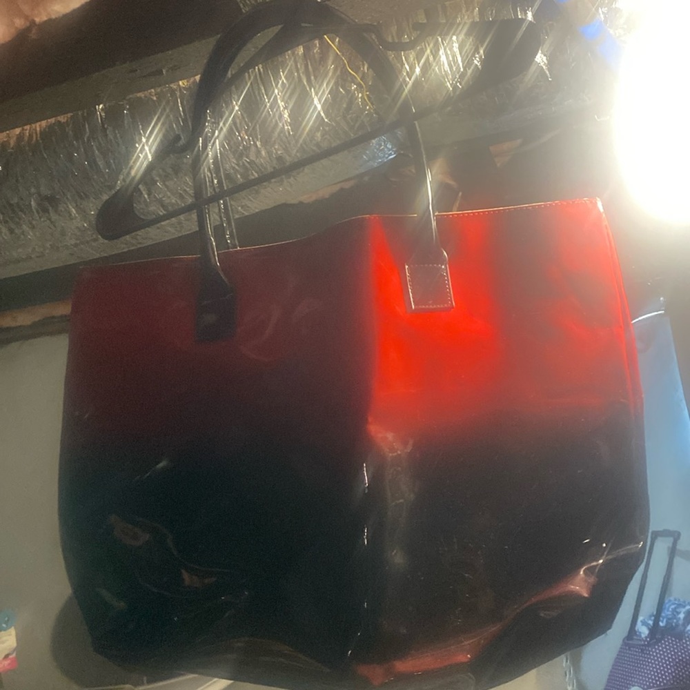 Very clean tote